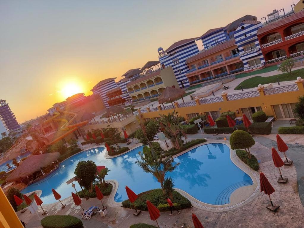 Porto Marina Resort Chalets Families Only El-Alameyn Dış mekan fotoğraf